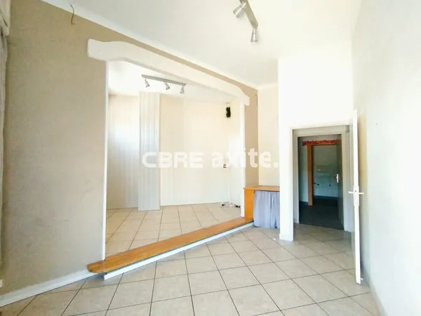 Local commercial 135 m²