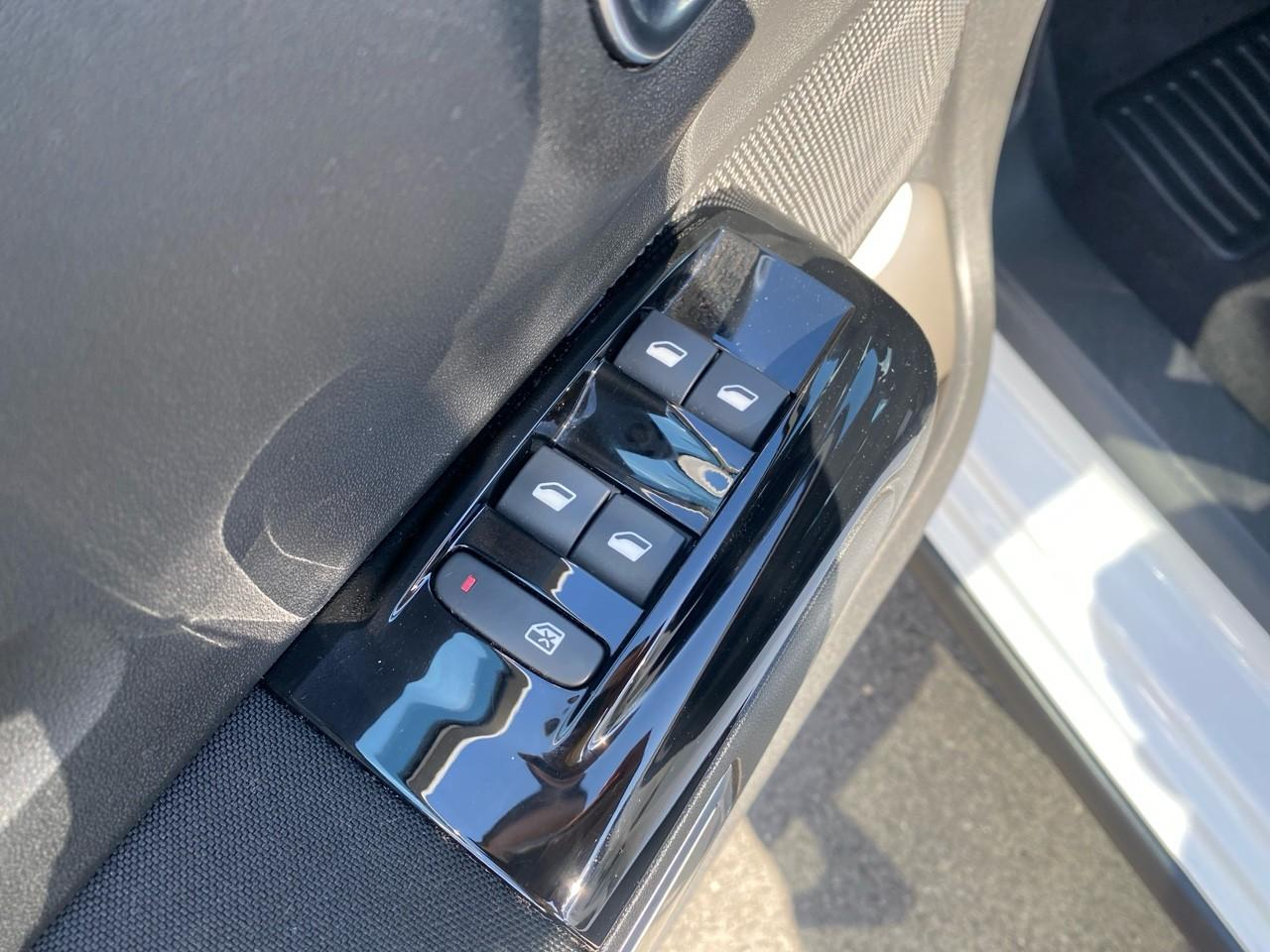 Citroën C3 1.2 puretech 83ch s&s shine — photo 15