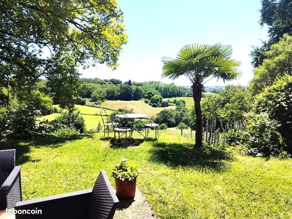Maison 10 pièces 235 m²