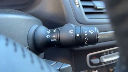 Renault Megane 1.2 TCe 115 - Limited – 2015 – 138627 km – Essence – Boîte Manuelle — photo 21