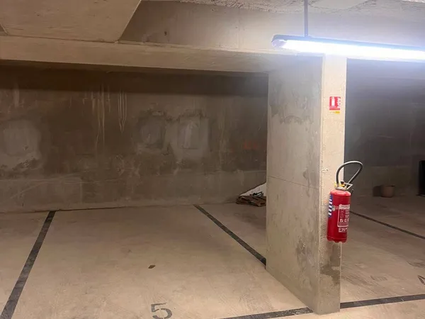 Parking 13 m²