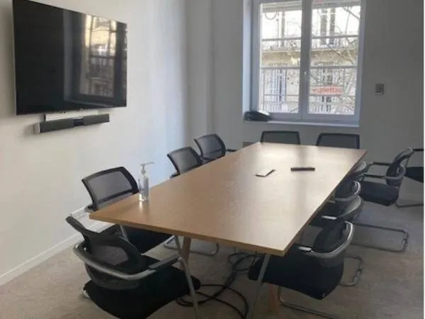 Bureaux 326 m²