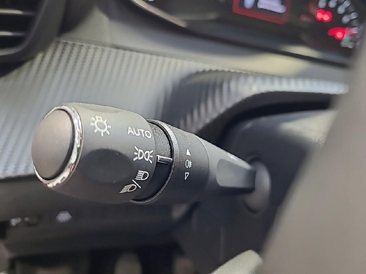 Peugeot 208 puretech 100 s&s bvm6 allure — photo 26