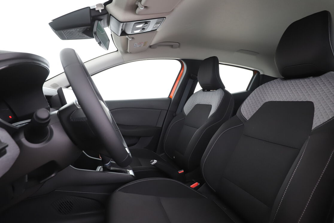 Renault Clio 1.6 E-Tech Full Hybrid GSR2 Evolution — photo 9