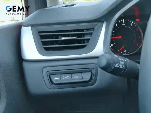 Renault Captur tce 90 — photo 21