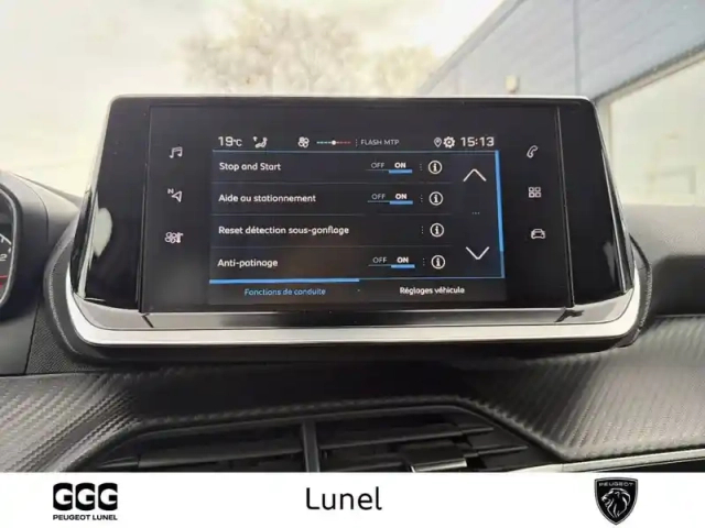 Peugeot 208 puretech 100 s&amp;s bvm6 — photo 18