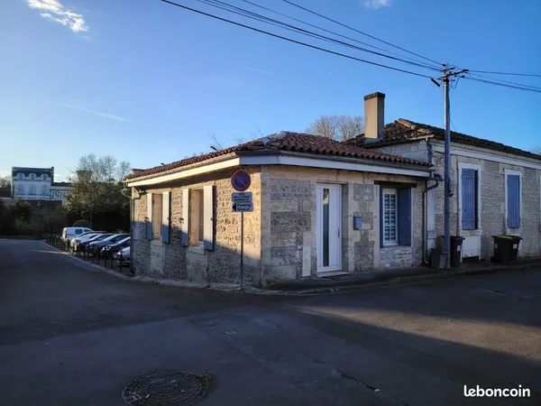 🏡 À LOUER - Jolie maisonnette meublée - Quartier Saint-Jacques