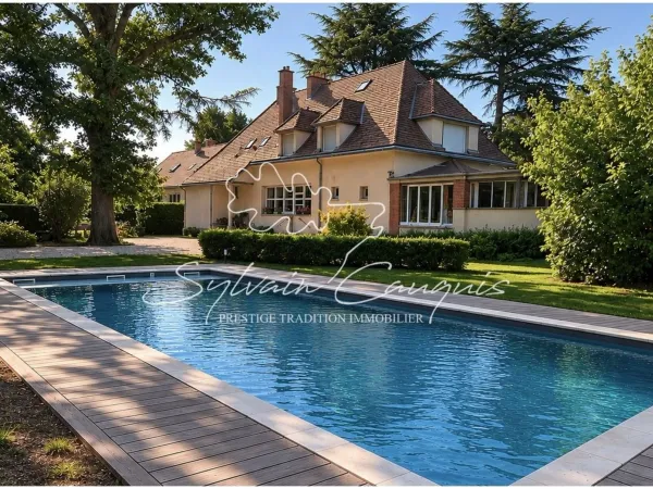 Maison 8 pièces 214 m²