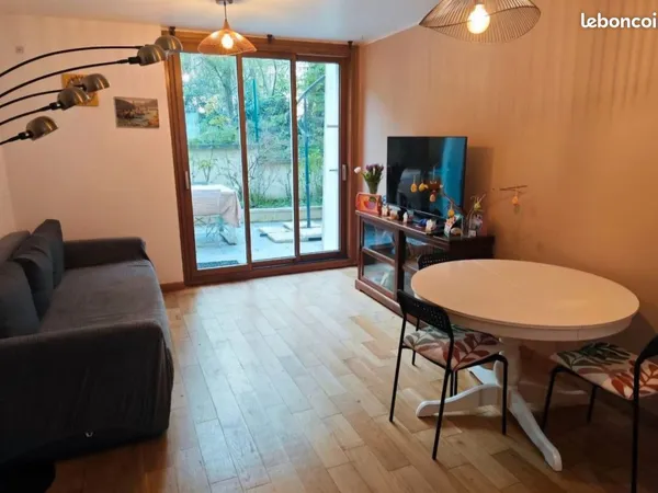 Appartement face FORÊT