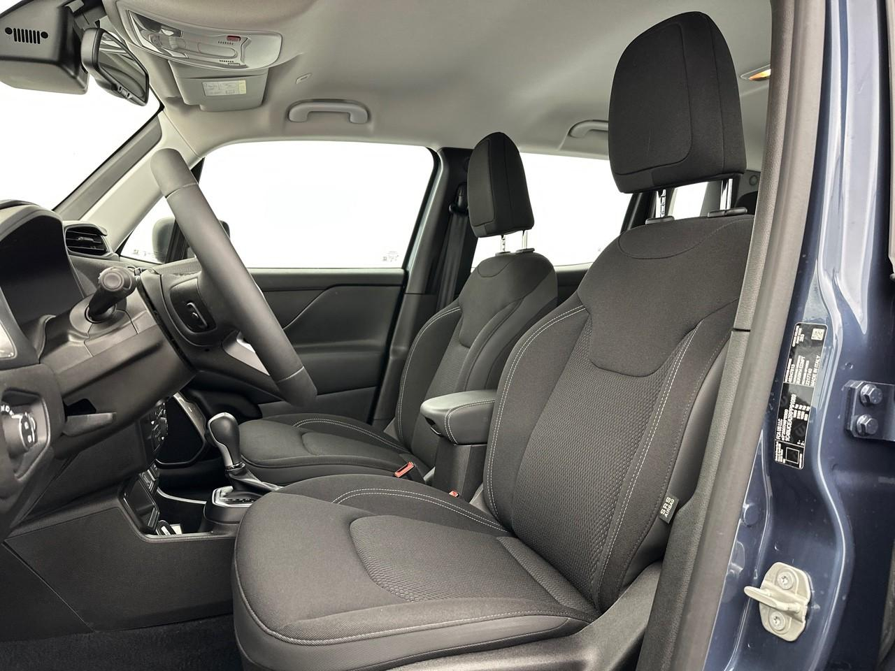Jeep Renegade 1.5 turbo t4 130 ch bvr7 e-hybrid altitude — photo 9