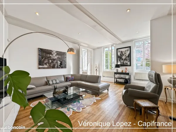 Maison 9 pièces 292 m²