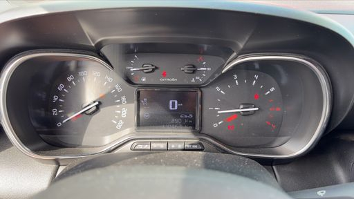 Citroen C3 Aircross 1.2 PureTech 130 - Shine Business – 2018 – 110761 km – Essence – Boîte Manuelle — photo 24