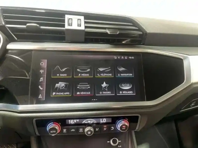 Audi Q3 35 tfsi 150 ch s tronic 7 design — photo 10