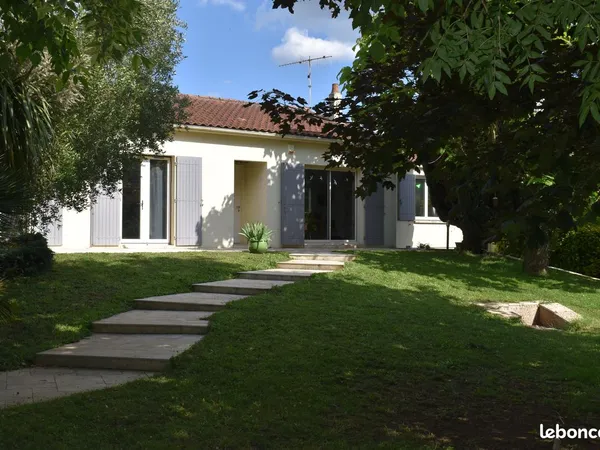 Vente | Maison T5 plain-pied avec sous-sol| 5p | 3ch | 140 m² | Saint-Hippolyte | Jardin