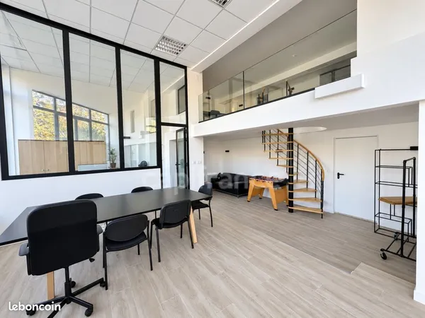 Local commercial 130 m²