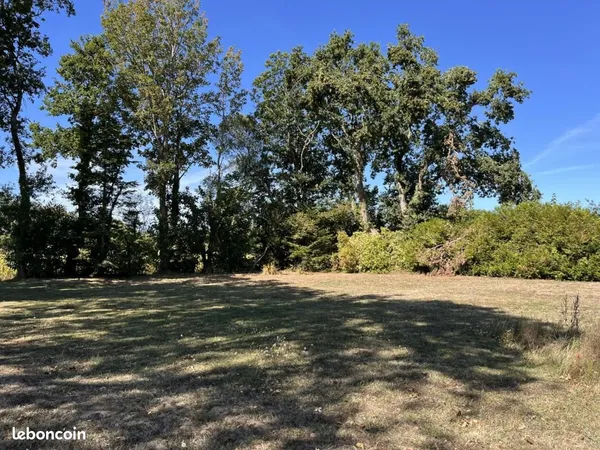 Terrain 1 244 m² Le Trevoux