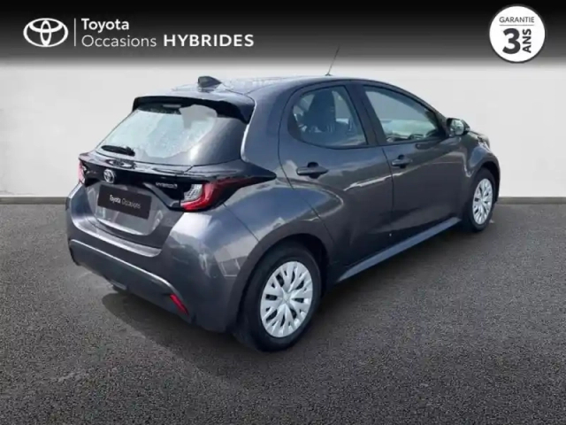 Toyota Yaris 116h dynamic 5p my22 — photo 3