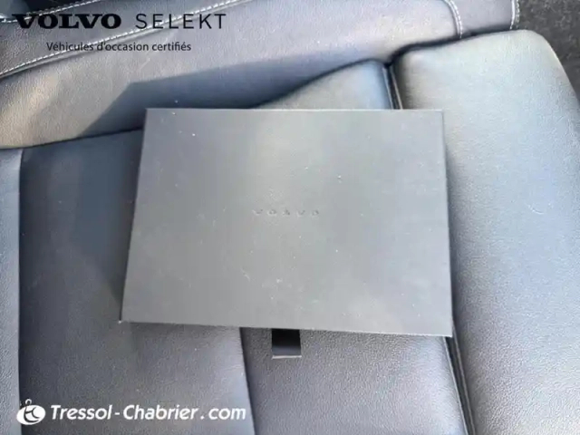 Volvo Xc40 d4 awd adblue 190 ch geartronic 8 first edition — photo 16