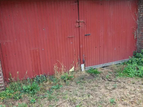 Grand garage 24 m²