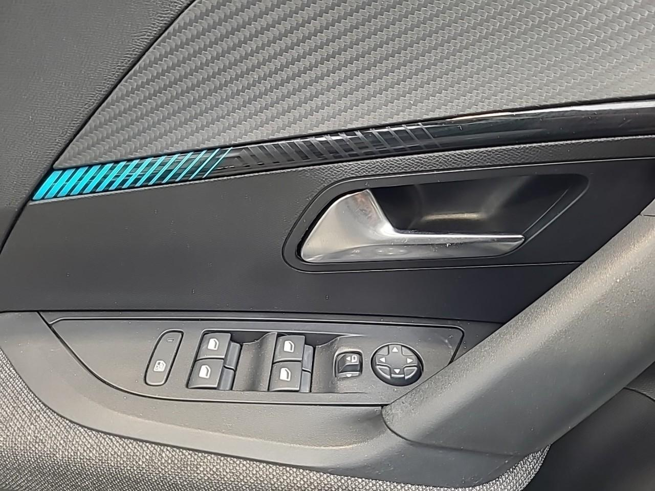 Peugeot 2008 puretech 100 s&s bvm6 style — photo 22