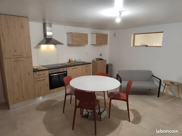 T3 meublé 54 m2+ cave + terrasse en rez de jardin, neuf - - Proche hôpital -Guéret