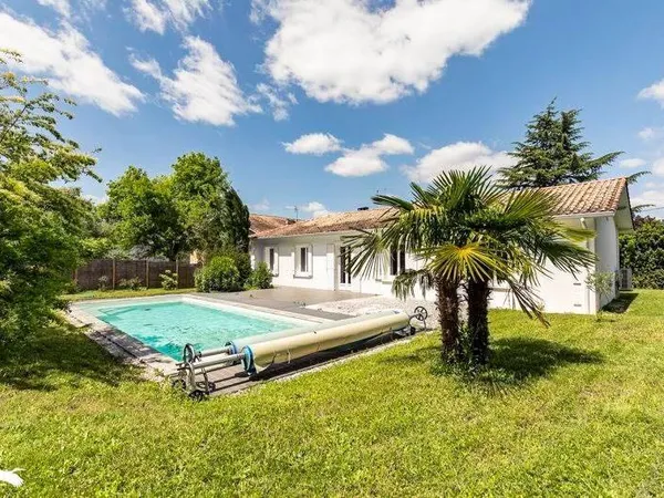 Maison de plain-pied 6 pièces 203 m²