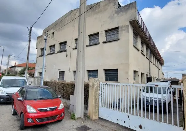 Immeuble 750 m²