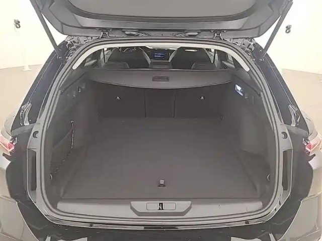 Peugeot 308 sw hybrid 145 e-dcs6 — photo 6