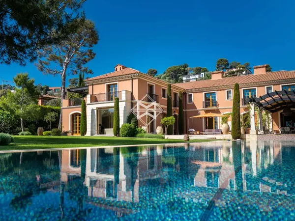 Villa 10 pièces 1150 m²