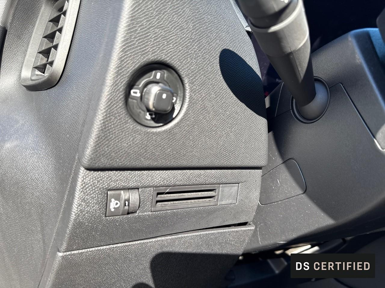 Ds Ds 4 puretech 130ch bastille + automatique — photo 17