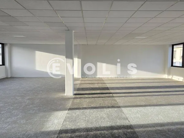 Bureaux 248 m²