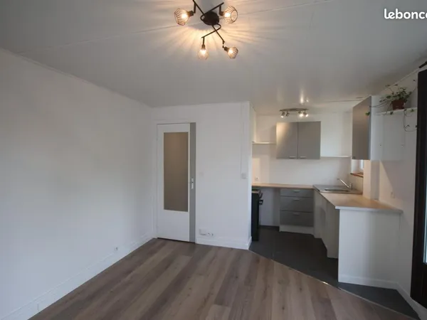 Studio dans résidence