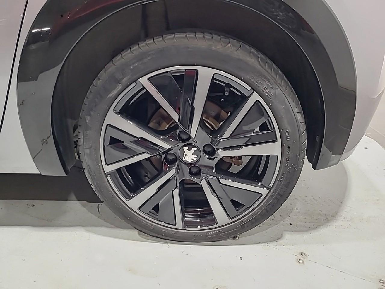 Peugeot 208 electrique 50 kwh 136ch gt — photo 16