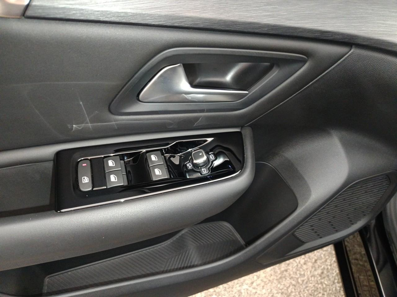 Citroën C5 X hybride rechargeable 225 s&s e-eat8 shine — photo 20
