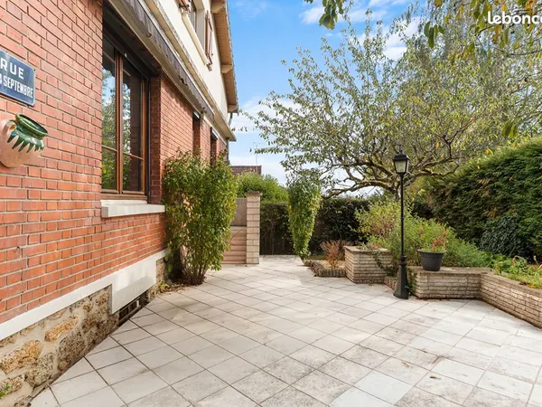 Maison 6 pièces 157 m²