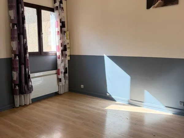 Appartement Location Saint-Étienne-de-Saint-Geoirs 1p 26m² 380€