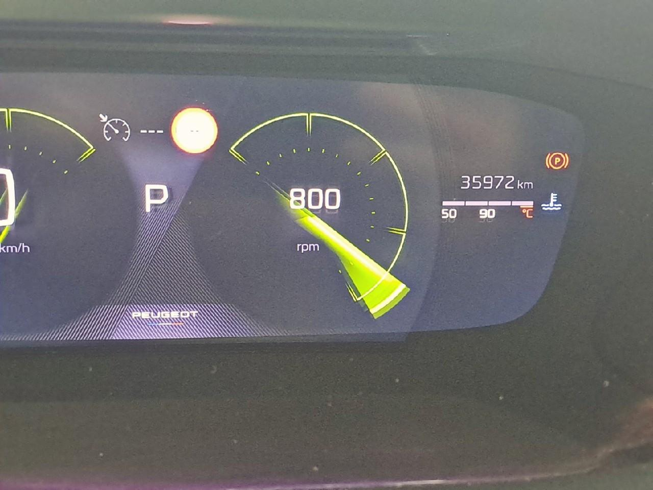 Peugeot 2008 puretech 130 s&s eat8 gt — photo 27