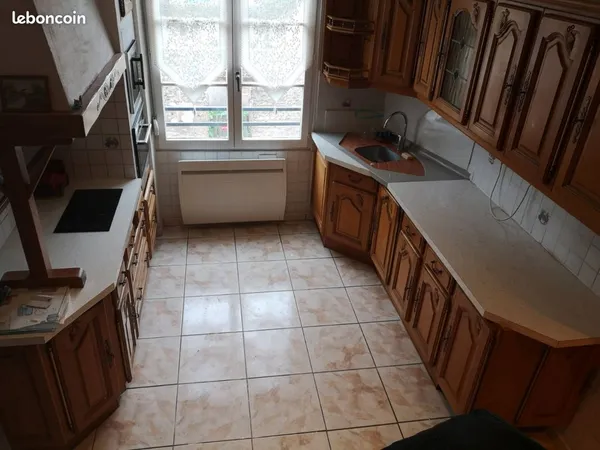 Grand appartement T 4 en duplex centre ville