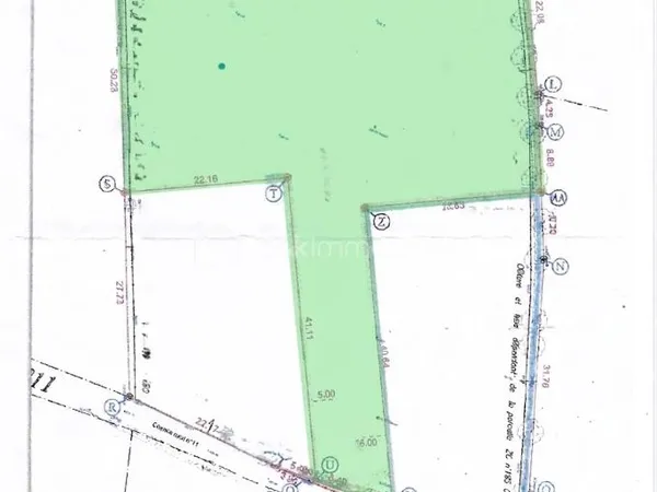 Terrain 2223 m²