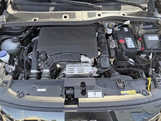 Peugeot 208 puretech 100 s&amp;s bvm6 style — photo 7