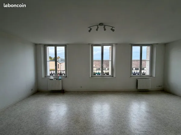 Appartement F3 de 71 m² rénové