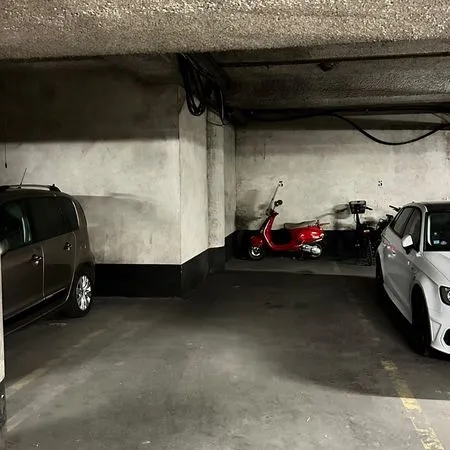 Grande Place de Parking Gare de Lyon