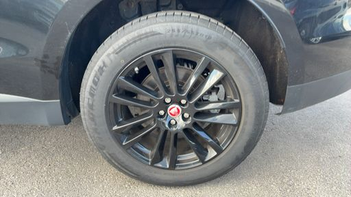 Jaguar F-Pace 2.0 D 163 2WD - Prestige – 2018 – 120482 km – Diesel – Boîte Manuelle — photo 27
