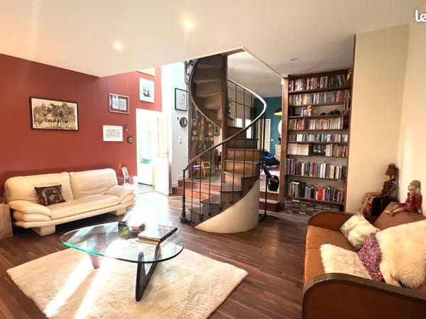 Maison 7 pièces 213 m²