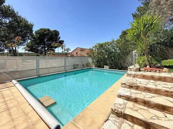 Maison de plain-pied 5 pièces 126 m²