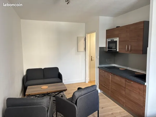 STUDIO Meublé Centre-Ville avec Parking privé