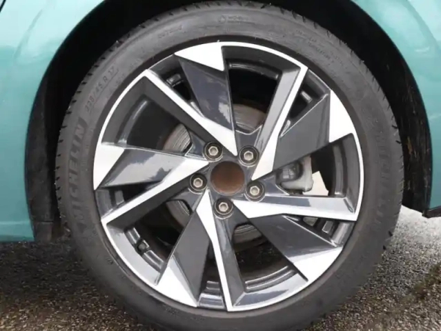 Peugeot 308 sw 1.2 puretech 130ch s&amp;s allure pack — photo 10