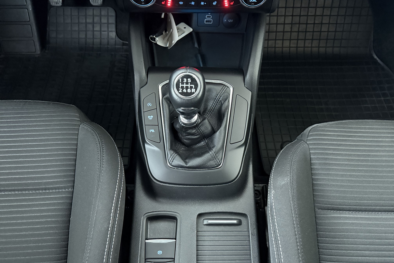 Ford Focus SW — photo 12
