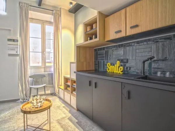 Vieux Nice vente studio mezzanine rénové