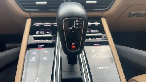 Porsche Cayenne Coupe 3.0  461 E-Hybride AWD BVA8 - . – 2021 – 65094 km – Hybride essence – Boîte Automatique — photo 30